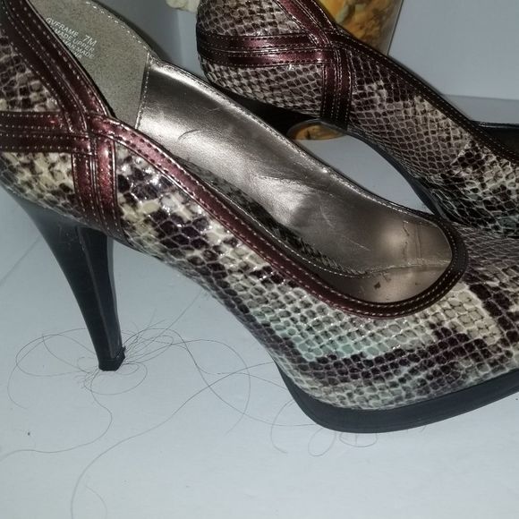 Gloria vanderbilt high heels, size 7 - Picture 3 of 6